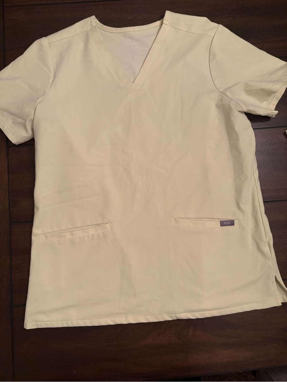 FIGS Women's Light Yellow Scrub Top and Pants - Picture 4 of 5